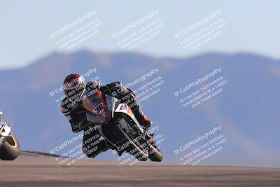 media/Nov-06-2023-Moto Forza (Mon) [[ce023d0744]]/3-Intermediate Group/Session 5 (Turn 9)/